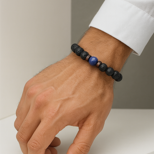 no-repeat center / cover url('https://cdn.shopify.com/s/files/1/0954/3257/3234/files/Lava-MannerNaturlicheLavasteineArmband_6.png?v=1759931310')